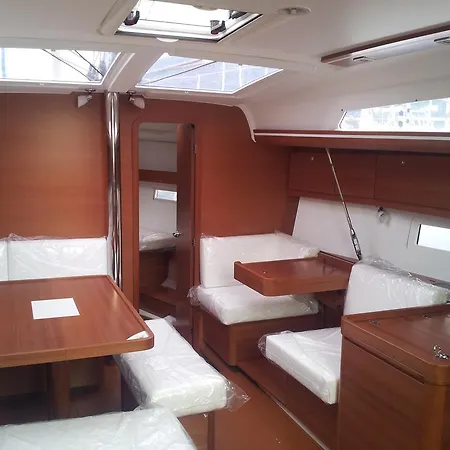 Luxury Sail Boat *