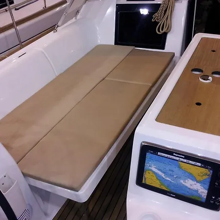 Luxury Sail Boat Botel Santa Margherita (Lipari)