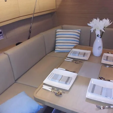 Botel Luxury Sail Boat Santa Margherita (Lipari)